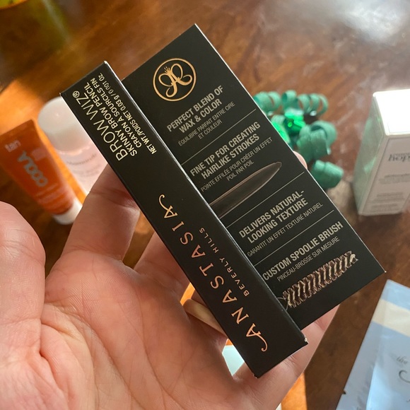 Anastasia Brow Whiz and more Beauty Bundle!🛍😍 - Picture 6 of 9